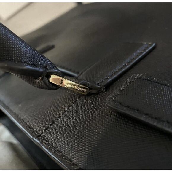 Michael Kors Top Handle Bag Black Saffiano Leather Shoulder Handbag Purse Pocket - Picture 8 of 12